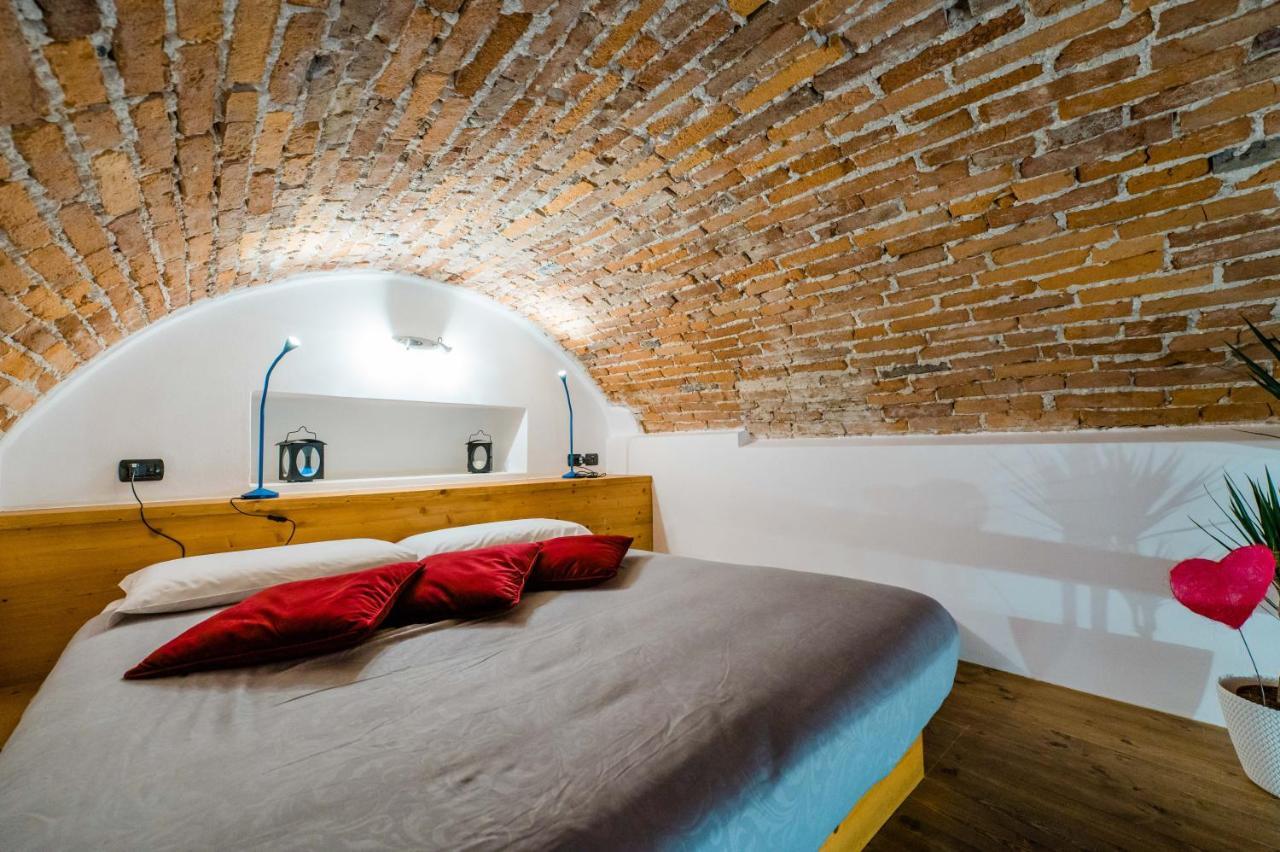 Feel - Sweet Old Town Apartment Бергамо Екстериор снимка