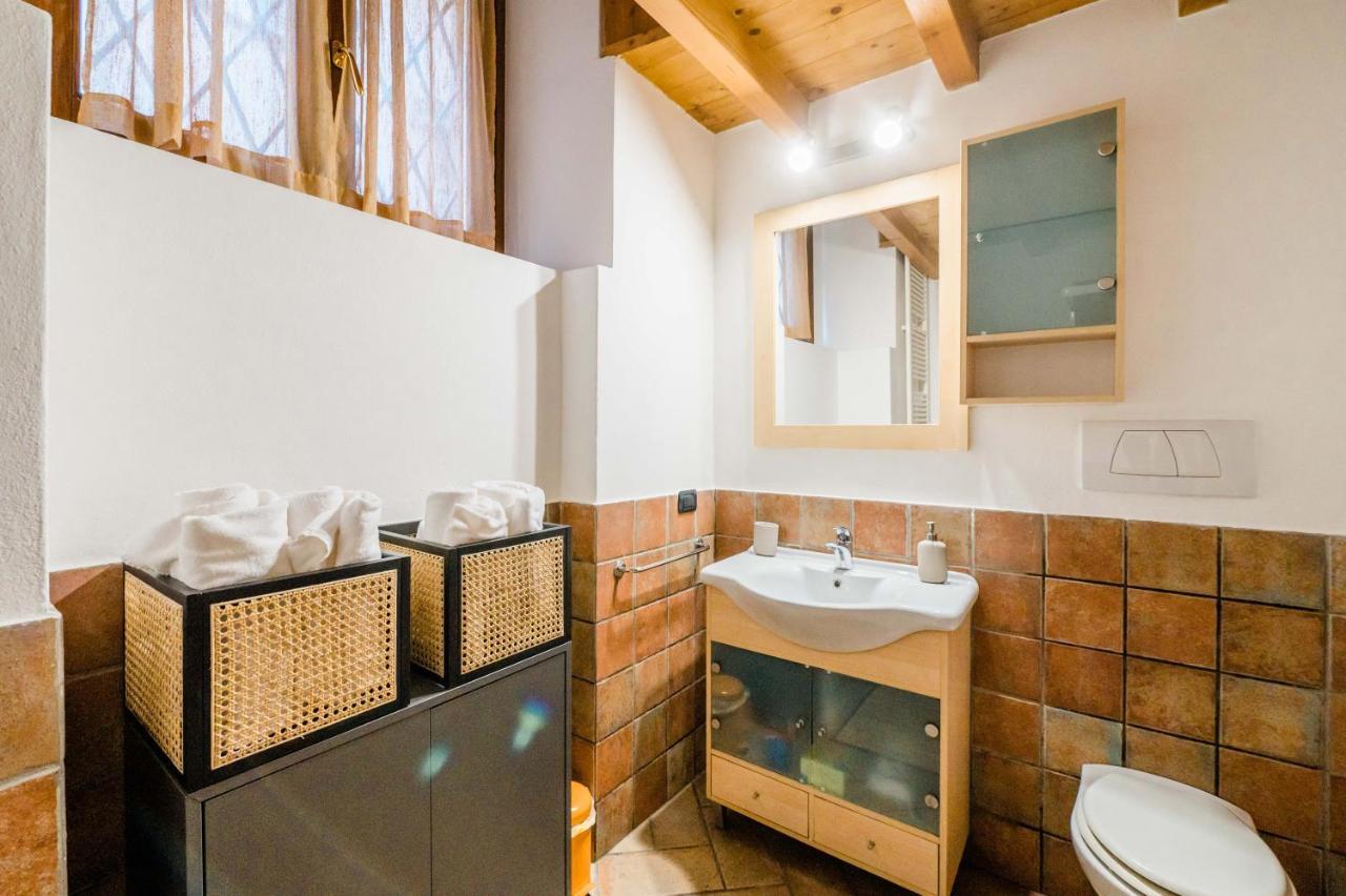 Feel - Sweet Old Town Apartment Бергамо Екстериор снимка